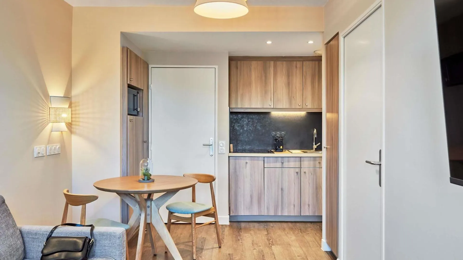 Aparthotel Adagio Aix-en-Provence Centre 4*,