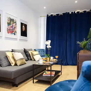 Big Studio Close To Montorgeuil Local Commercial Appartement Paris